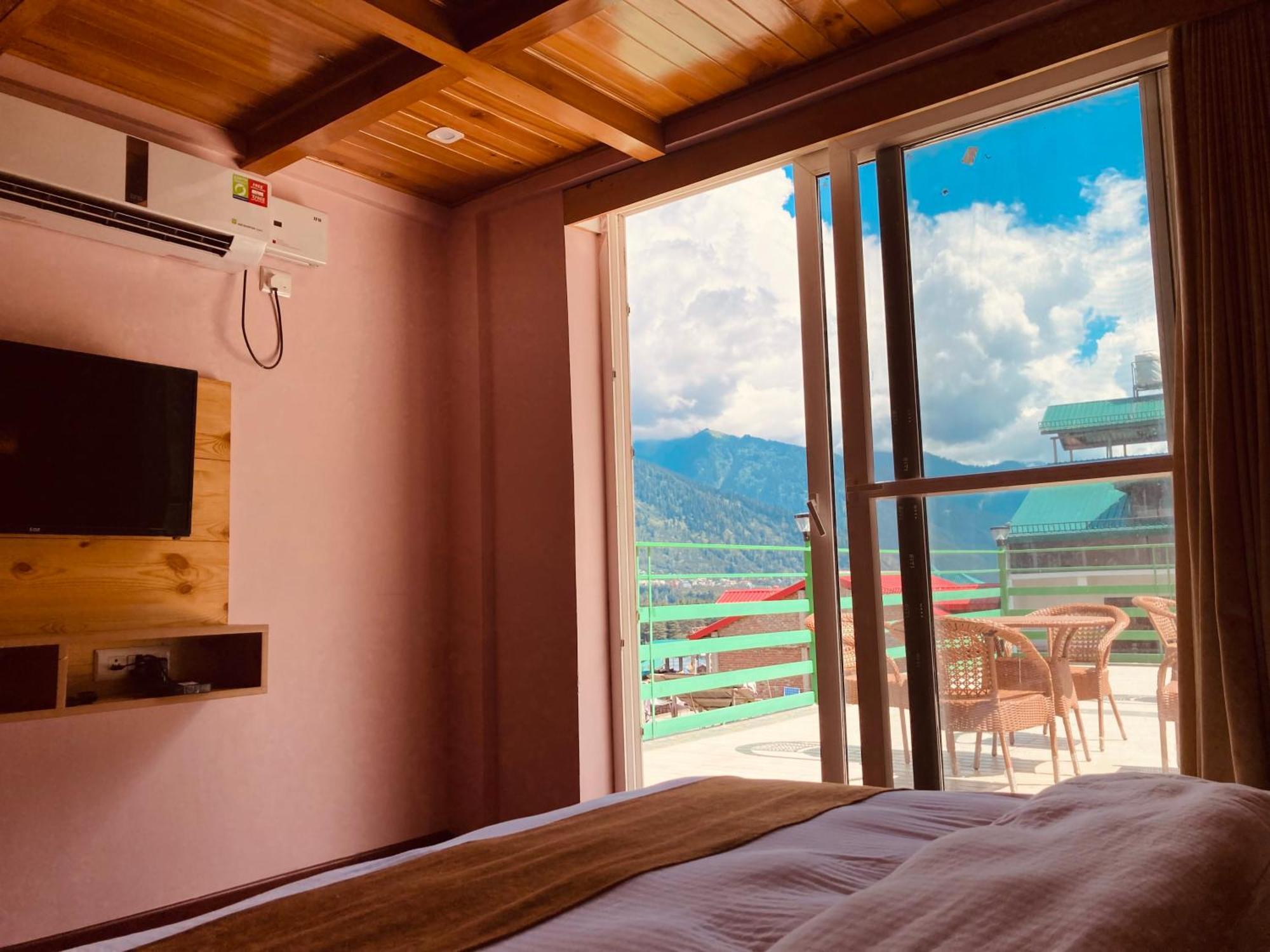 The Vista Legacy Resort, Manali - #Near Mall Road #Centrally Heated & Air Cooled Rooms #Big Parking #Best Selling #Premium Rooms #Luxury Collection #Open Terrace #Lift #Playing Zone #Property Of The Year Manāli Exterior foto